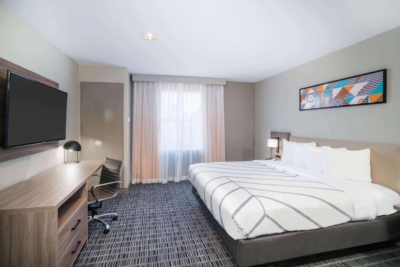 La Quinta By Wyndham Montgomery Extérieur photo