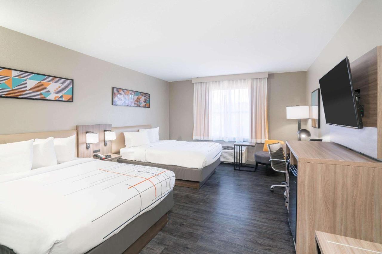 La Quinta By Wyndham Montgomery Extérieur photo