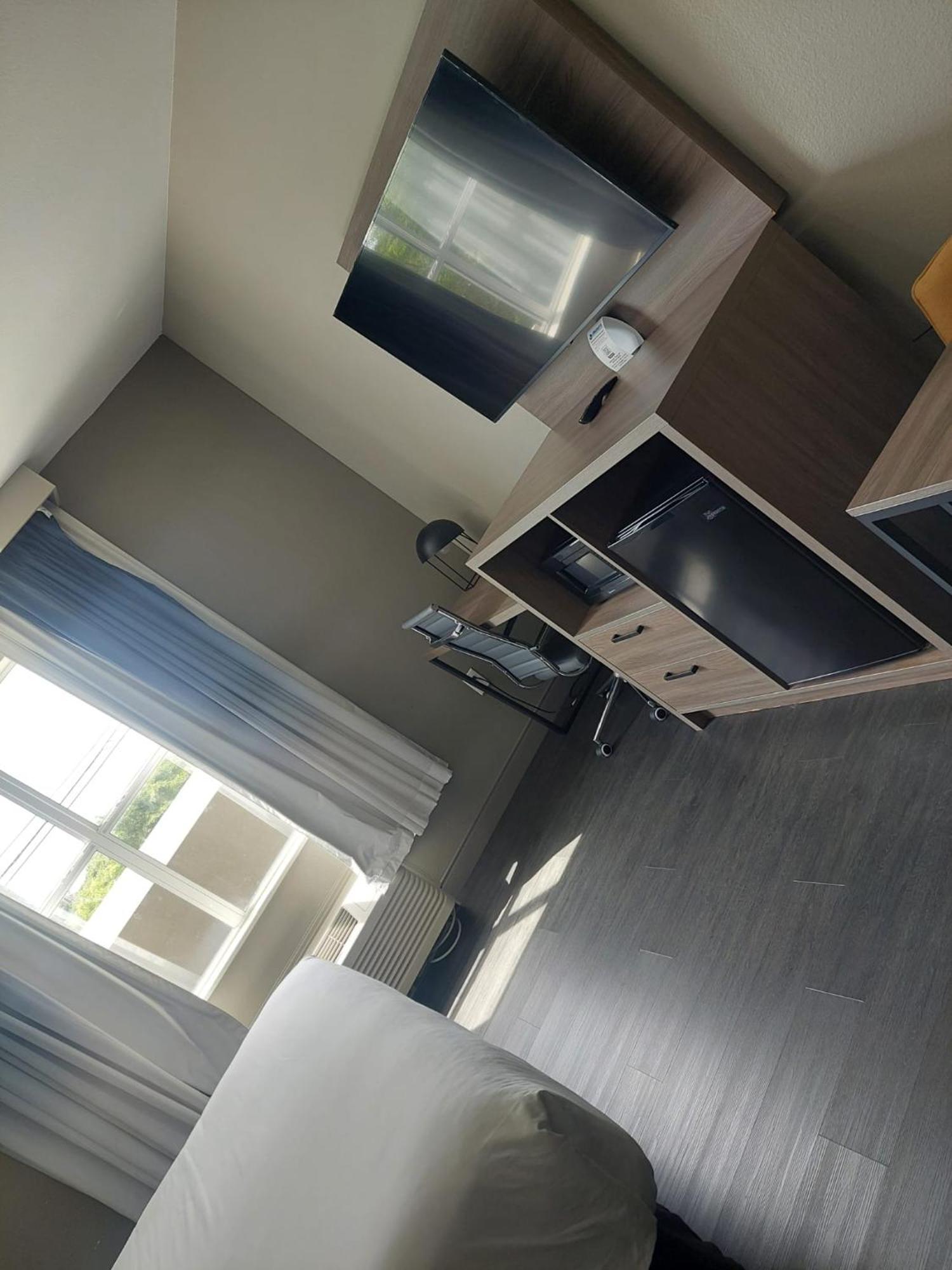 La Quinta By Wyndham Montgomery Extérieur photo