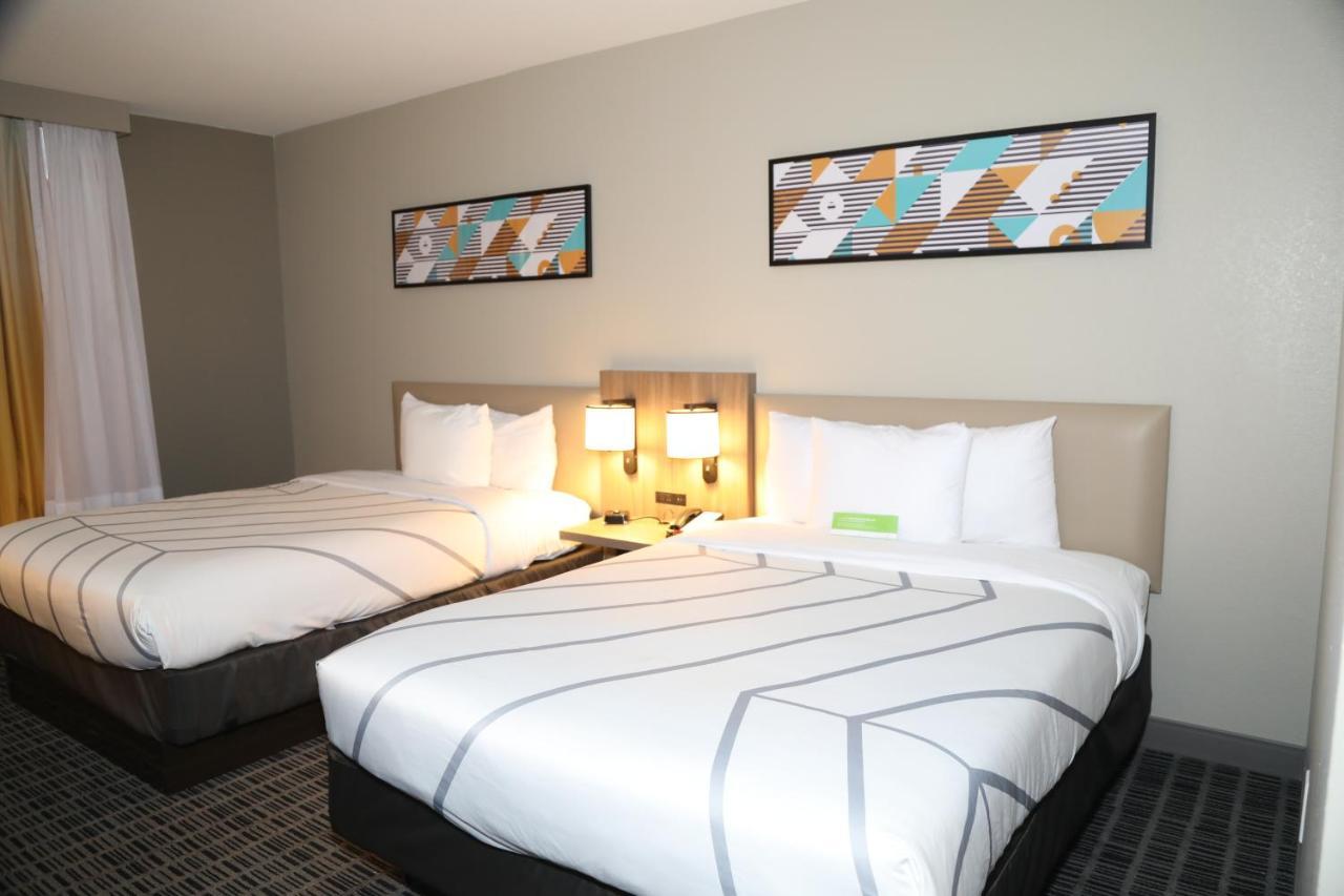 La Quinta By Wyndham Montgomery Extérieur photo